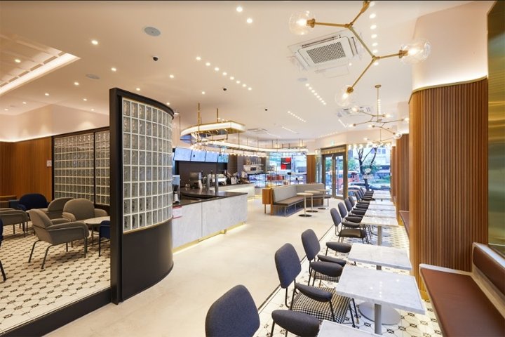 A TWOSOME PLACE 咖啡和甜点，由 CJ foodville 提供，江南区论岘洞 / 首尔 – 大韩民国