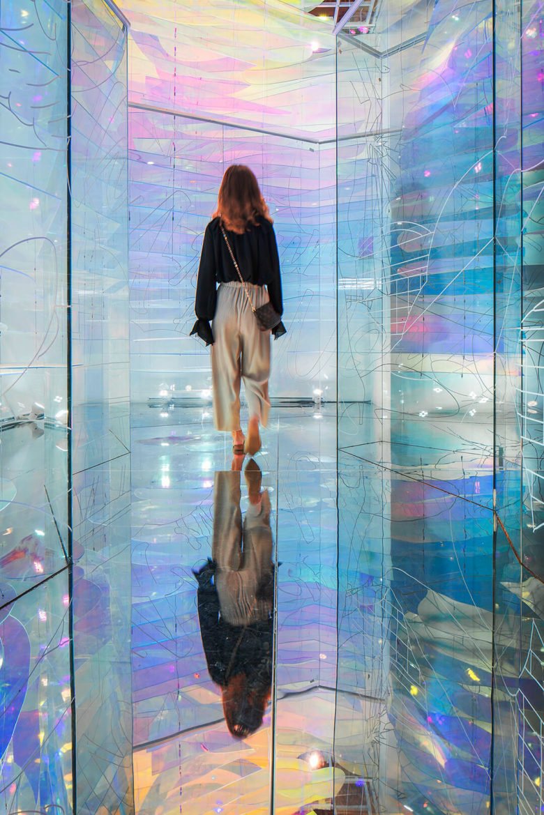 Joy Season Studio 的步入式天堂装置