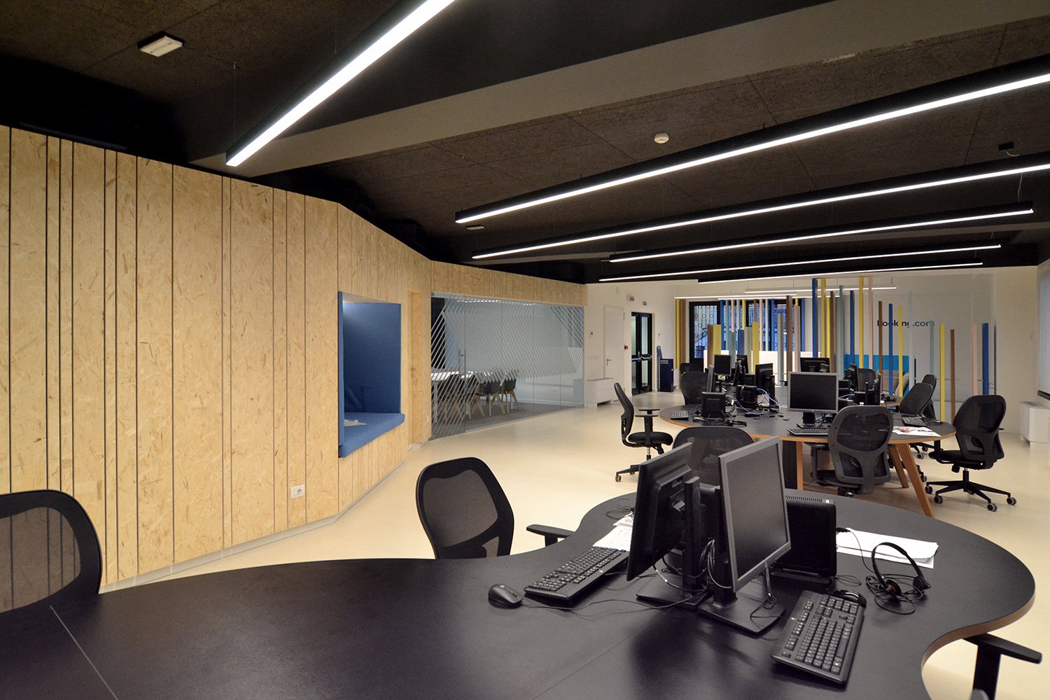 欧唯特 booking.com 办事处