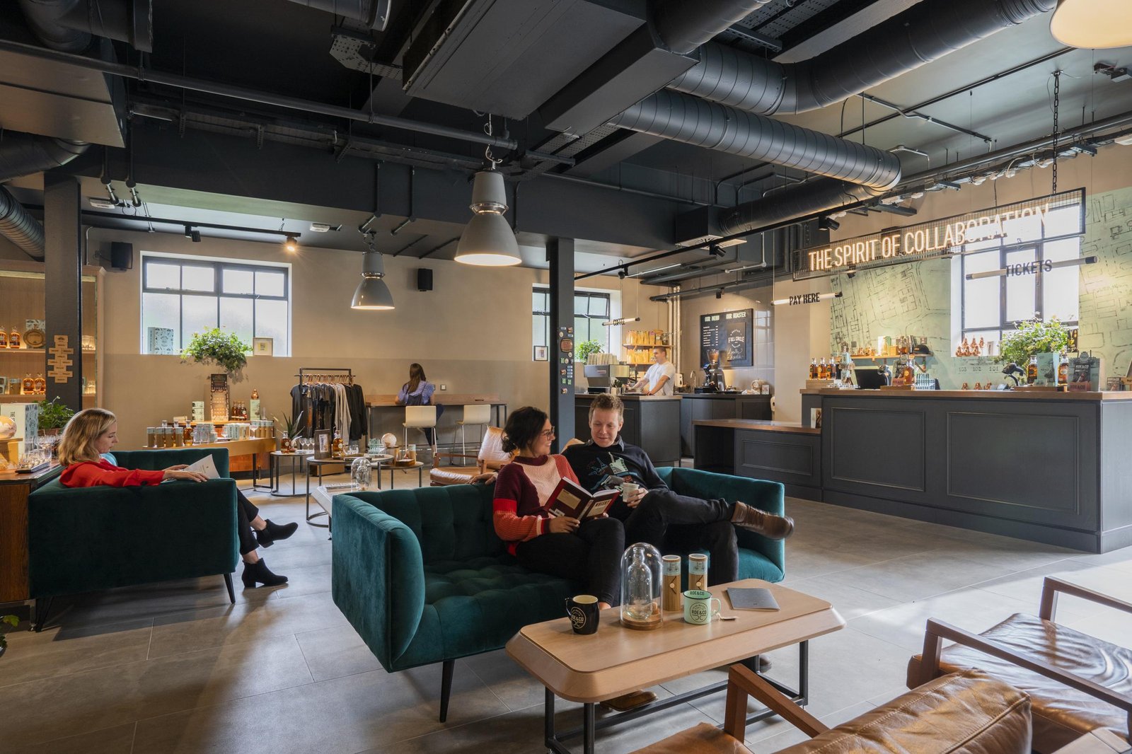 Dalziel & Pow 设计的 Roe & Co 零售中心