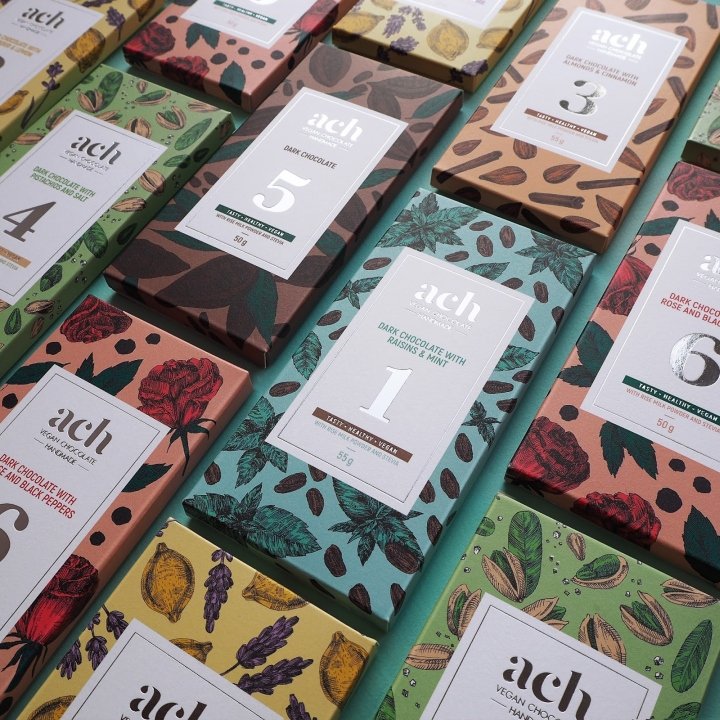 ACH 纯素巧克力包装，​​作者：Gintarė Marcinkevičienė