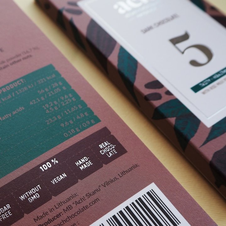 ACH 纯素巧克力包装，​​作者：Gintarė Marcinkevičienė