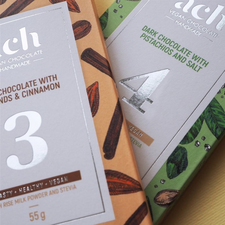 ACH 纯素巧克力包装，​​作者：Gintarė Marcinkevičienė