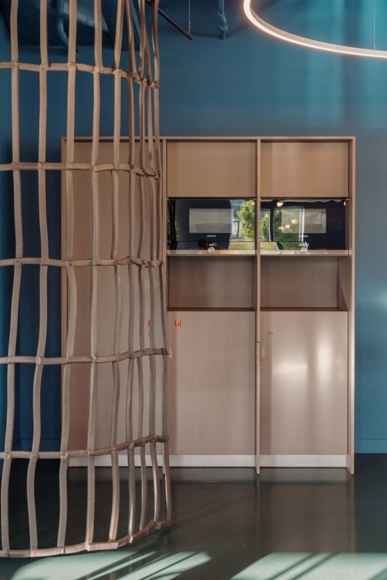 AEtelier 办公室由 Studio Anton Hendrik Denys 和 Steen Architecten 设计