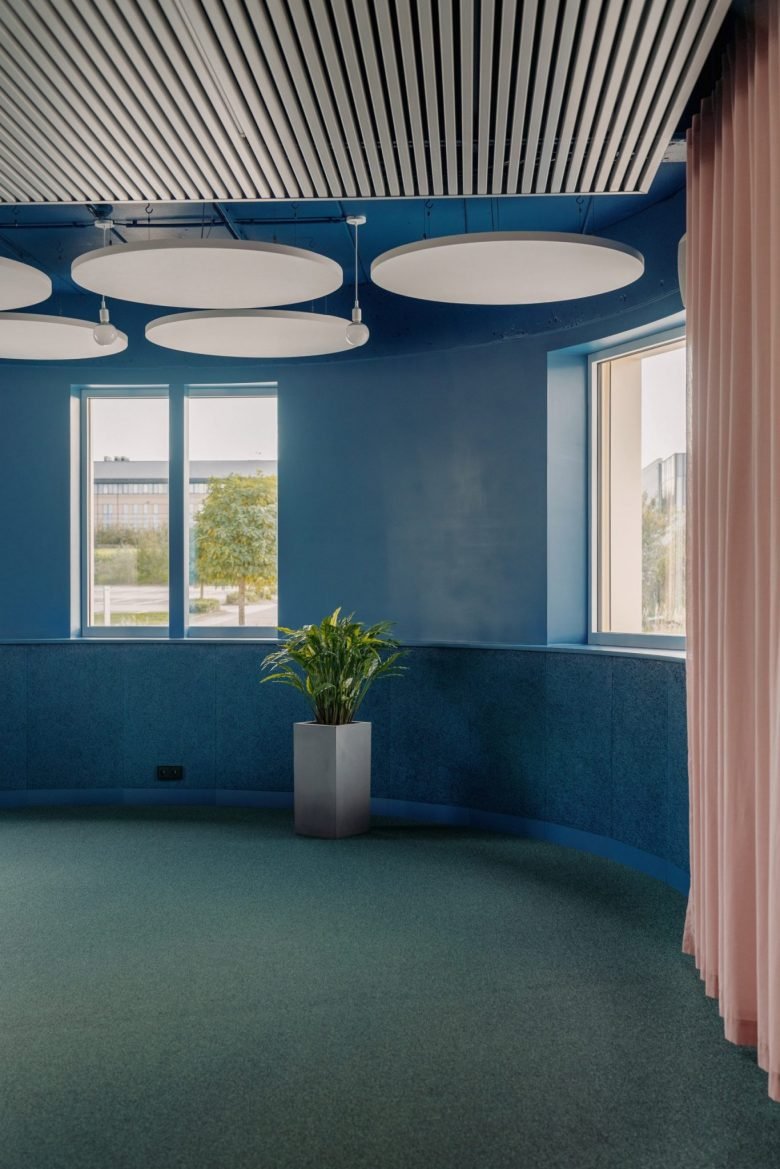 AEtelier 办公室由 Studio Anton Hendrik Denys 和 Steen Architecten 设计
