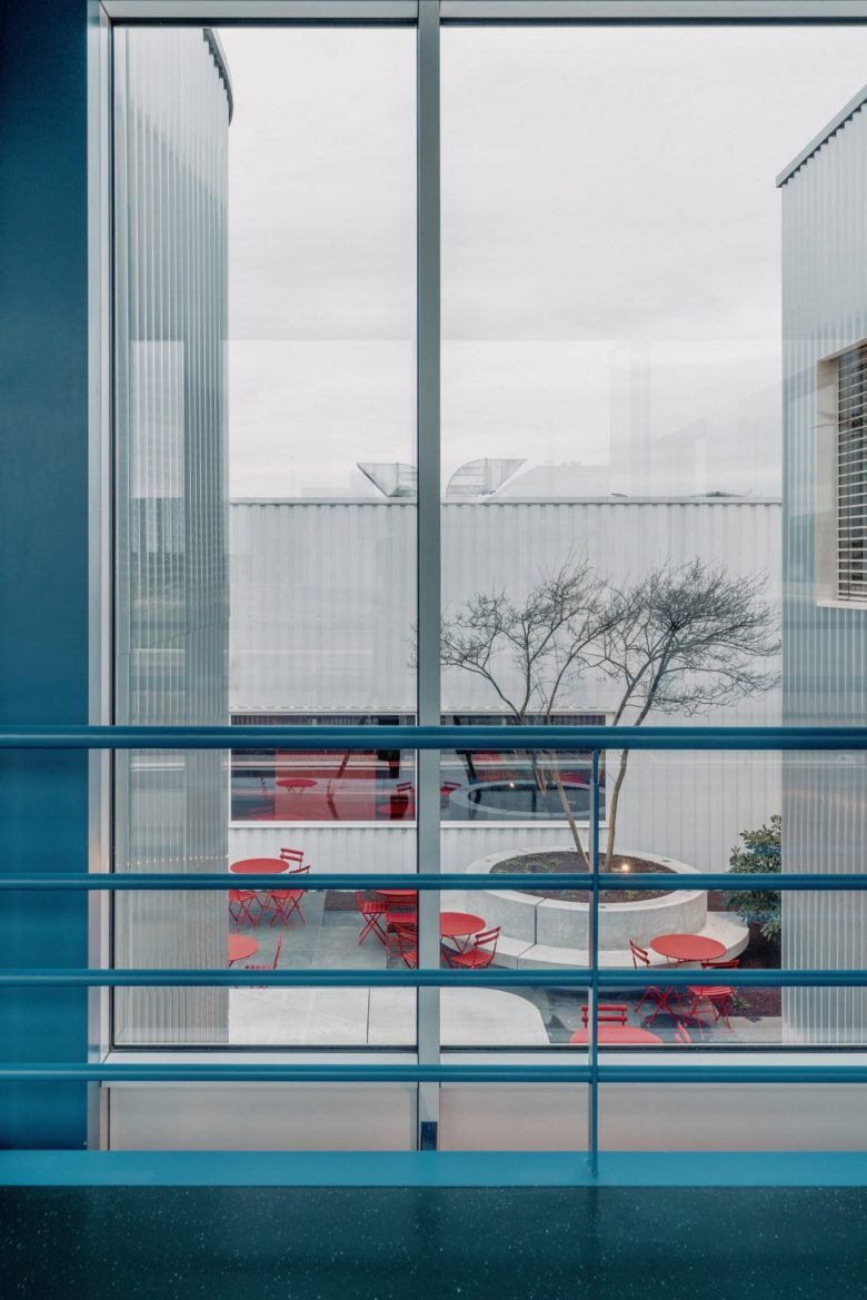 AEtelier 办公室由 Studio Anton Hendrik Denys 和 Steen Architecten 设计