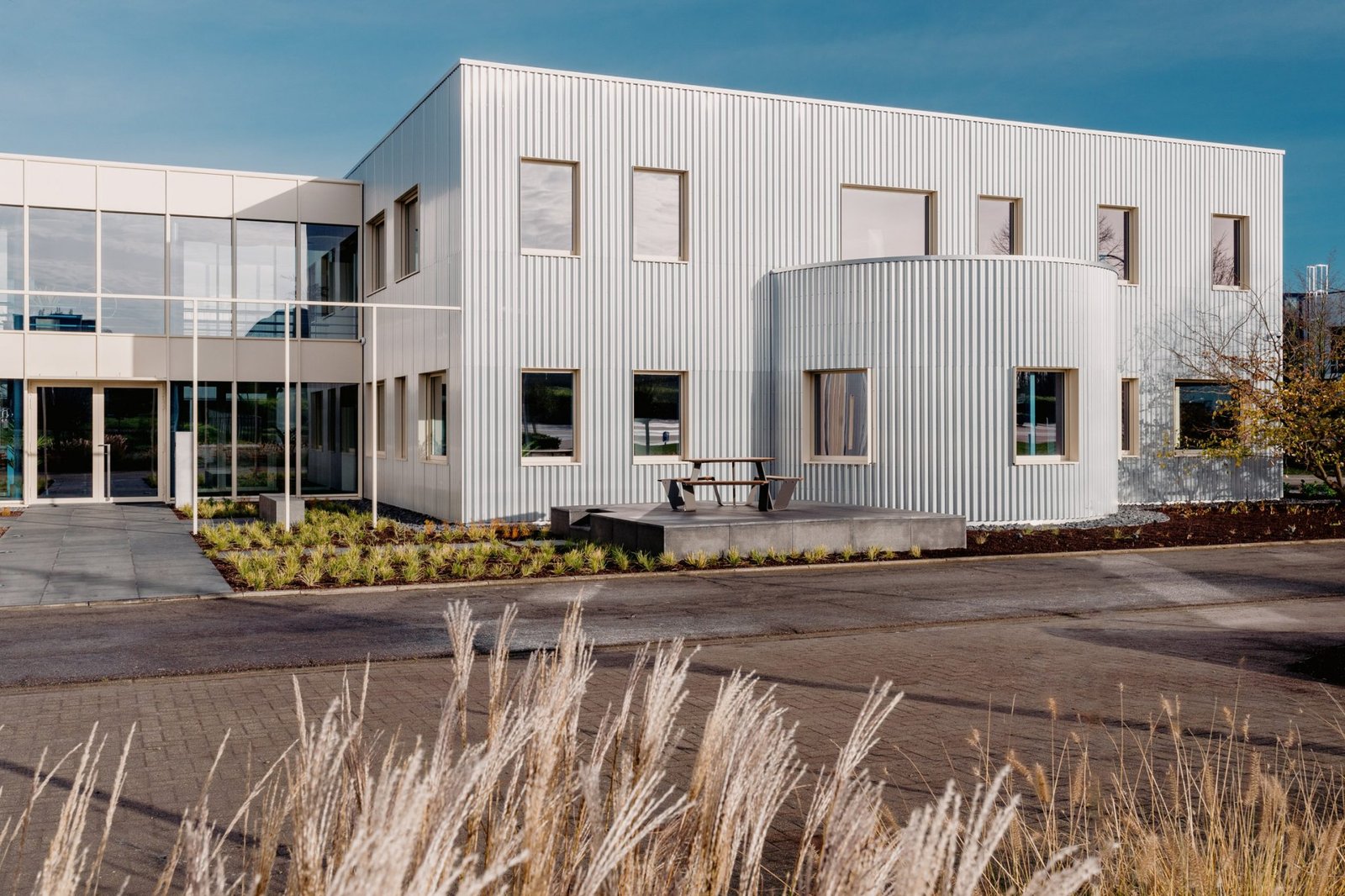 AEtelier 办公室由 Studio Anton Hendrik Denys 和 Steen Architecten 设计
