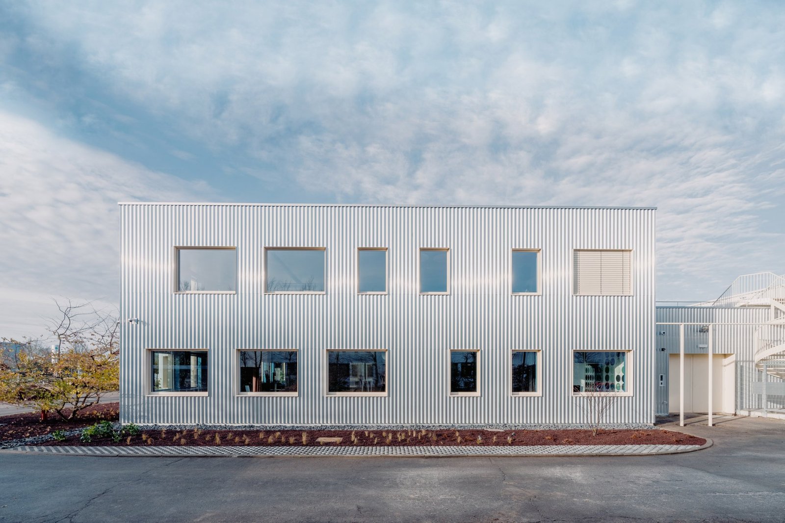 AEtelier 办公室由 Studio Anton Hendrik Denys 和 Steen Architecten 设计