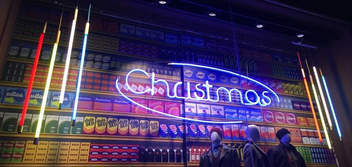 Arte Vetrina 项目的 Aizone Xmas2017 Arte Vetrina 项目的 Aizone Xmas2017