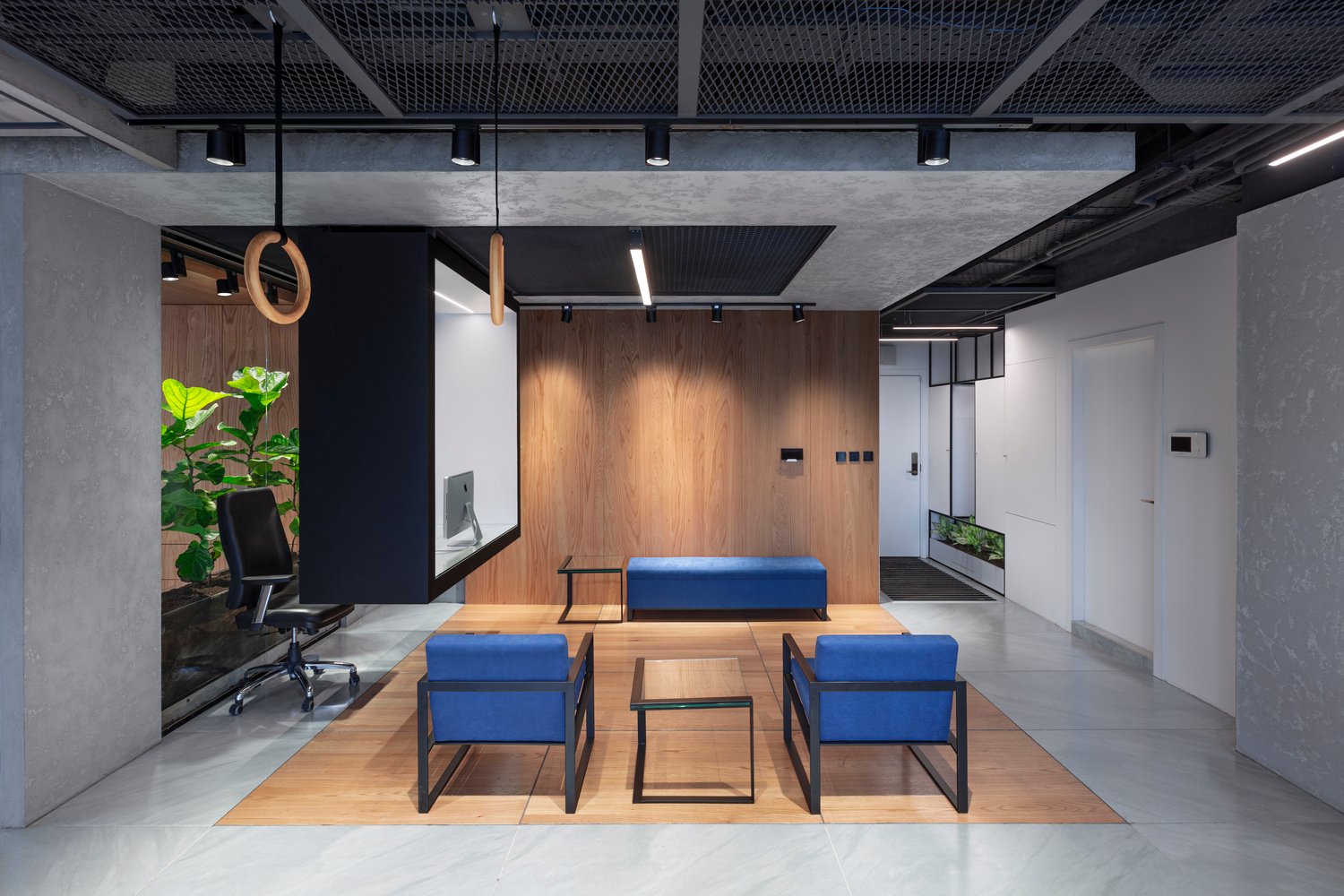 又名健身办公室,由 4 Architecture Studio 设计 又名健身办公室,由 4 Architecture Studio 设计