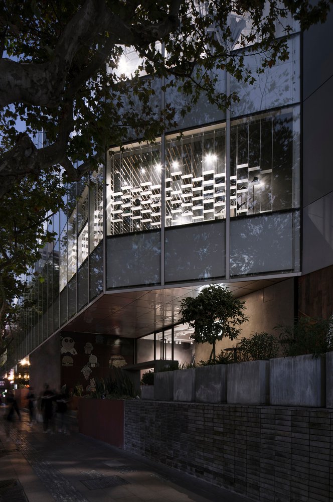 LUKSTUDIO 设计的 AKENZ 商店