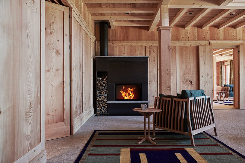 AMDL CIRCLE + michele de lucchi 使用回收的木材建造南蒂罗尔的酒店建筑