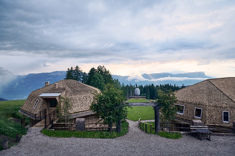 AMDL CIRCLE + michele de lucchi 使用回收的木材建造南蒂罗尔的酒店建筑