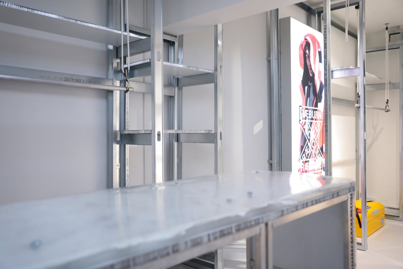 RÆBURNS 可回收和可回收的商店环境;苏豪区 RÆBURNS 可回收和可回收的商店环境;苏豪区