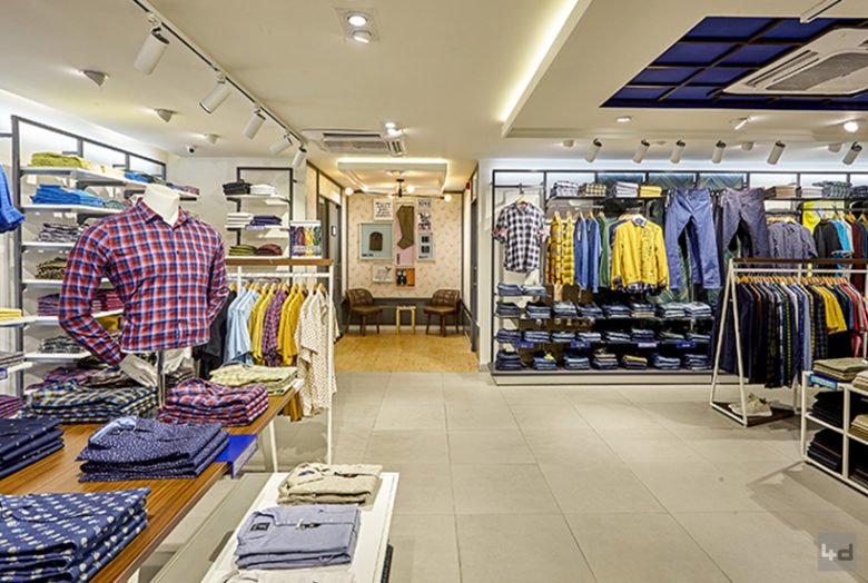 艾伦·索利 | 地点：海得拉巴 | 尺寸：3500 平方英尺 | 由 4dimensions Retail Design India 设计