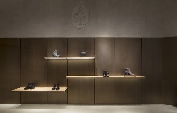 Francesc Rifé Studio 设计的 ASH 商店，中国上海