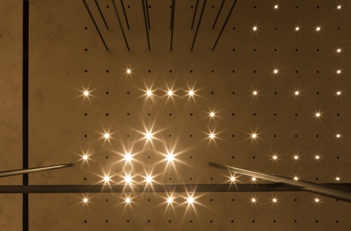 Francesc Rifé Studio 设计的 ASH 商店，中国上海