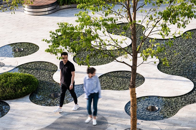 ASPECT studios 在中国成都完成了其有趣的“hyperlane”的第一阶段