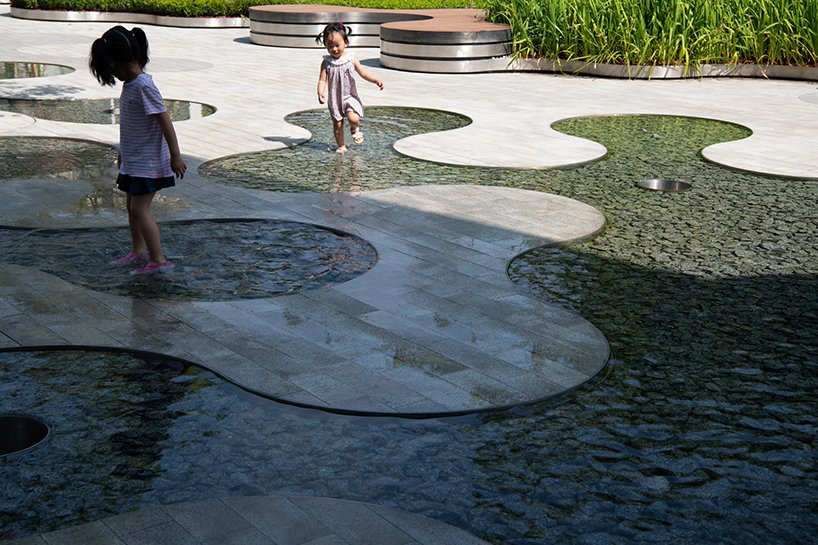 ASPECT studios 在中国成都完成了其有趣的“hyperlane”的第一阶段