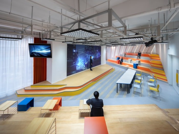 Young H Design 的 ATS 智能交通技术办公室