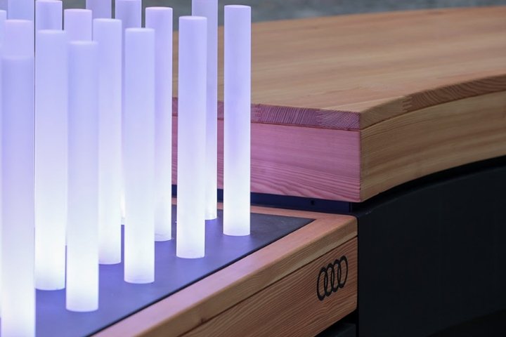 奥迪数字点 (AUDI DIGITAL POINTS) 由 Point.Architects 设计，位于意大利科尔蒂纳丹佩佐