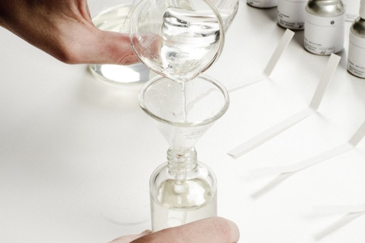 Noreste 的 Abracadabra 包装