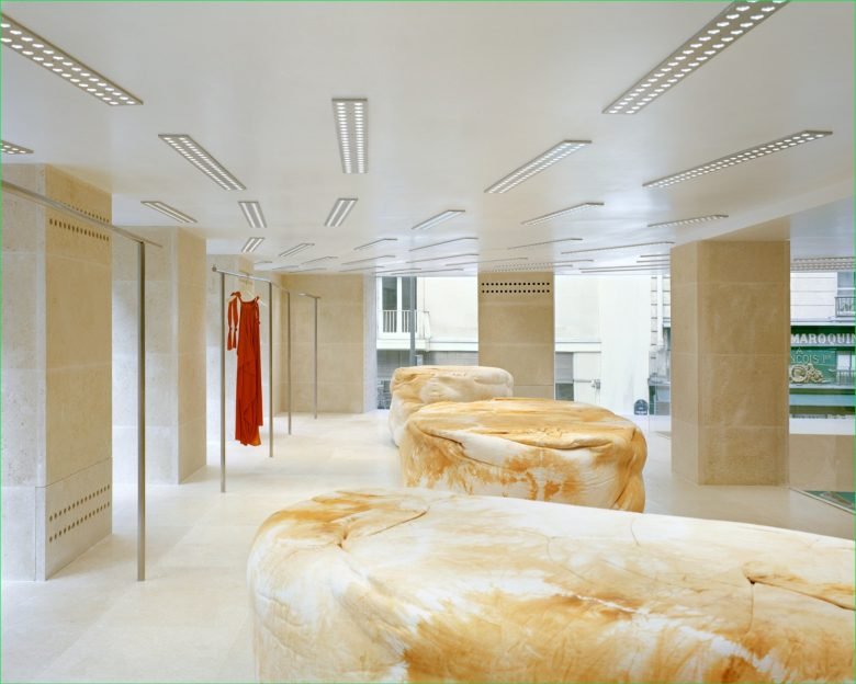 Acne Studios 由 Arquitectura-G 设计