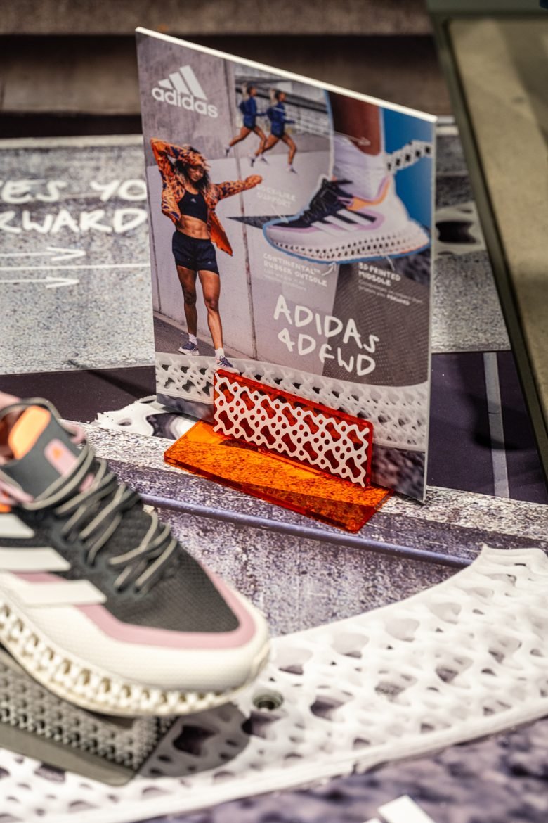 阿迪达斯 4DFWD 体育直销活动