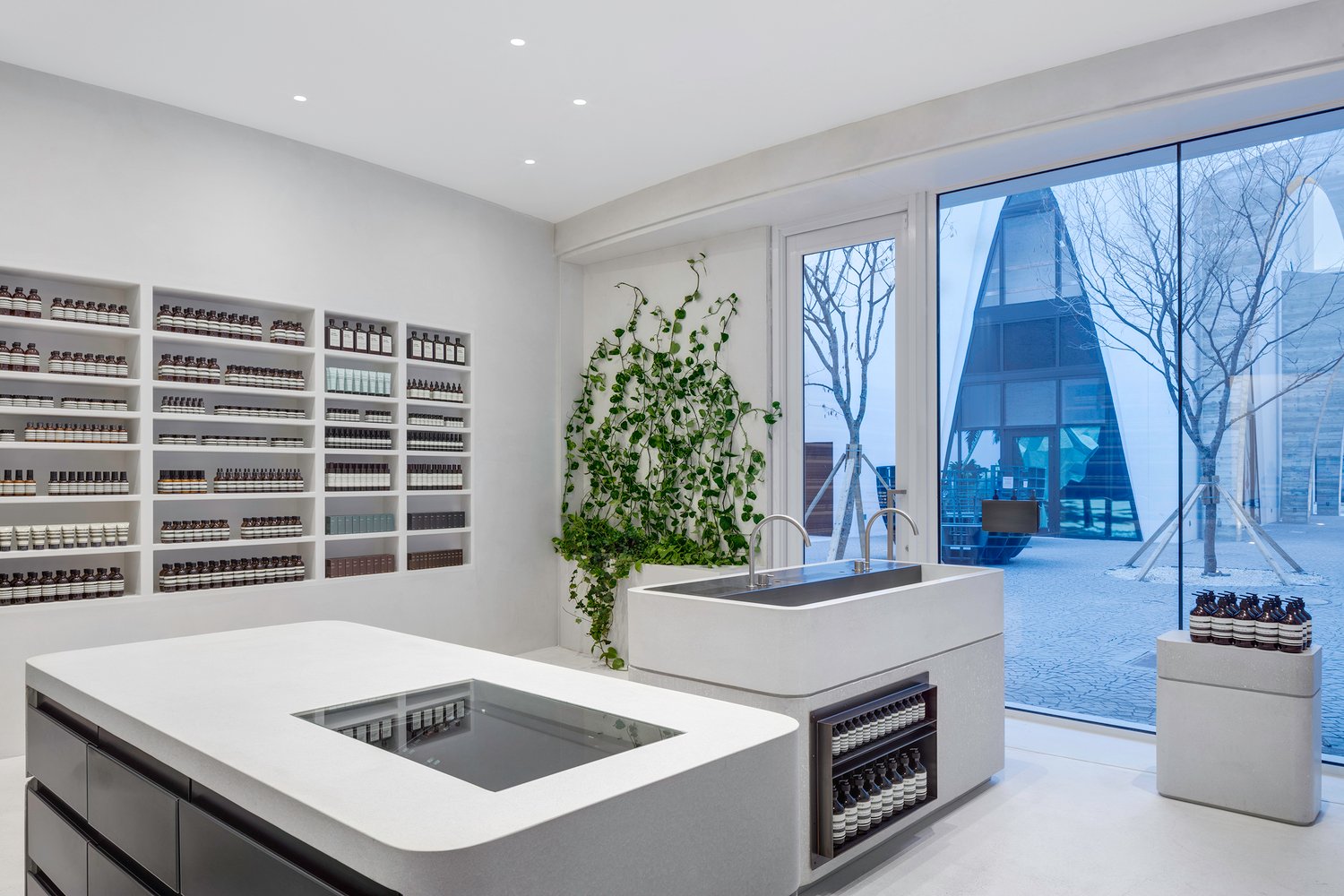 伊索商店 / Metro Arquitetos Associados