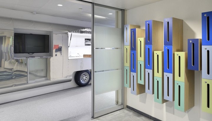 Global Workspaces 的 Agoria Tech Lounge 办公室，比利时布鲁塞尔