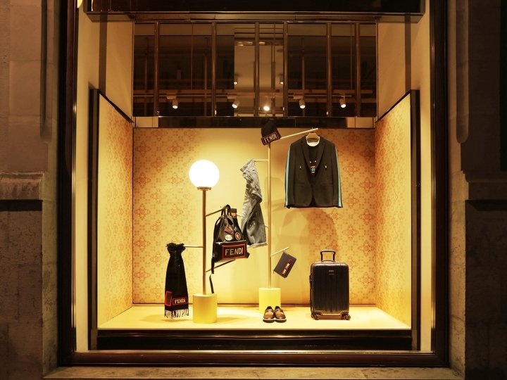 意大利博洛尼亚 Arte Vetrina Project 拍摄的 Aishti 2017 秋冬广告大片