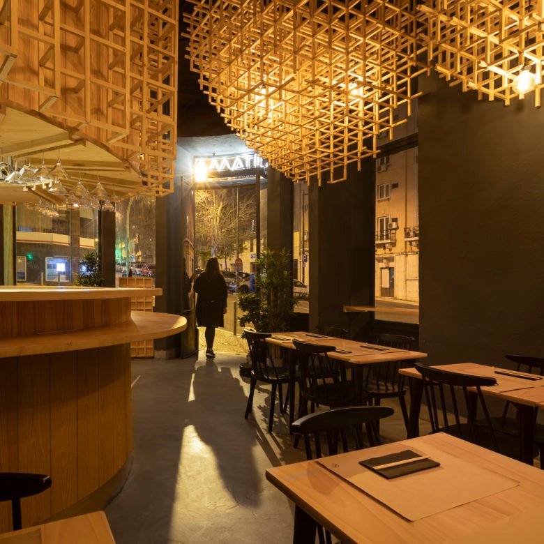 Ajitama 拉面小酒馆 / JCFS Architects Ajitama 拉面小酒馆 / JCFS Architects