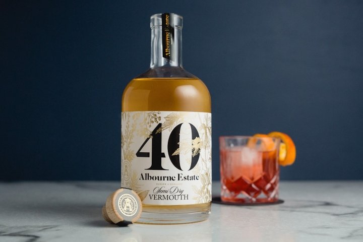 阿尔本庄园 40 苏塞克斯苦艾酒 by Studio Parr