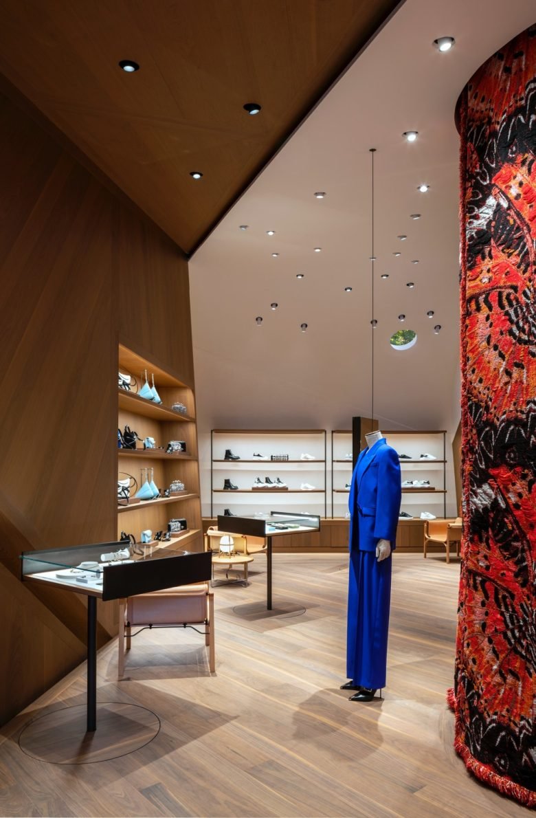 Smiljan Radić 设计的 Alexander McQueen 商店 Smiljan Radić 设计的 Alexander McQueen 商店