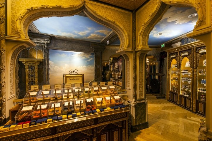 阿方斯·舒贝克 (Alfons Schuhbeck) 的香料店,慕尼黑 – 德国 阿方斯·舒贝克 (Alfons Schuhbeck) 的香料店,慕尼黑 – 德国