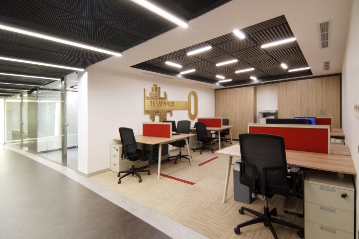 Alkindy 集团办公室和陈列室由 OSO Architecture 设计，沙特阿拉伯吉达