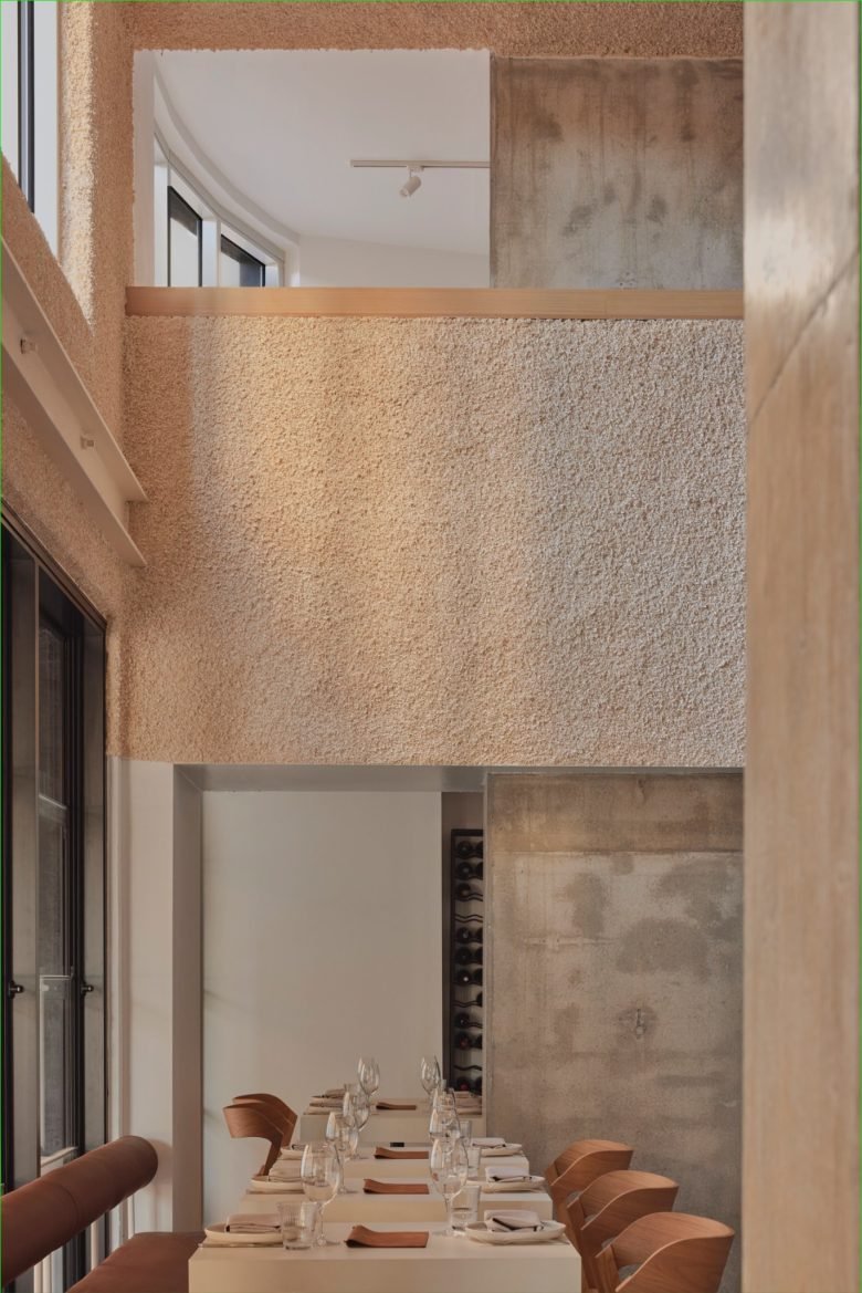 Twohill 和 James 设计的 Allonda 餐厅