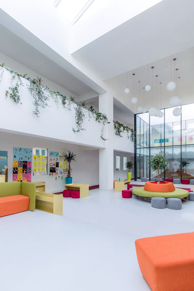 科索沃美国学校由 Maden Group 设计