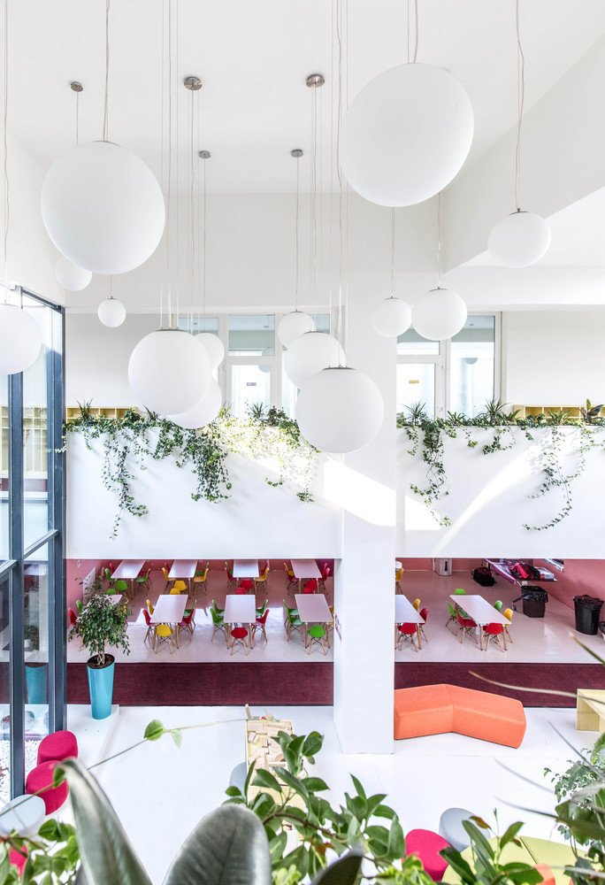 科索沃美国学校由 Maden Group 设计