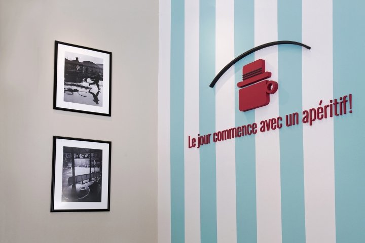 Amical 咖啡馆 – 由 Lab4 建筑师设计的小酒馆，拉里萨 – 希腊