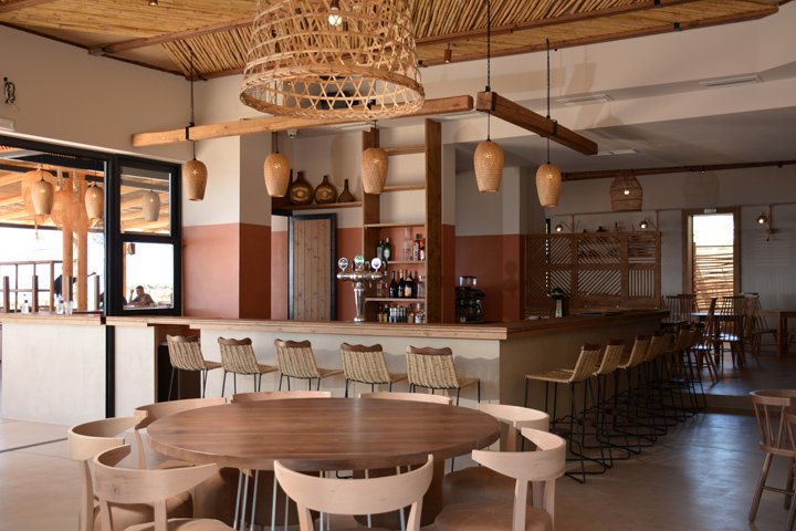 Gruppo Decorativo 的 Ammos 餐厅海滩酒吧,基帕里夏 – 希腊 Gruppo Decorativo 的 Ammos 餐厅海滩酒吧,基帕里夏 – 希腊