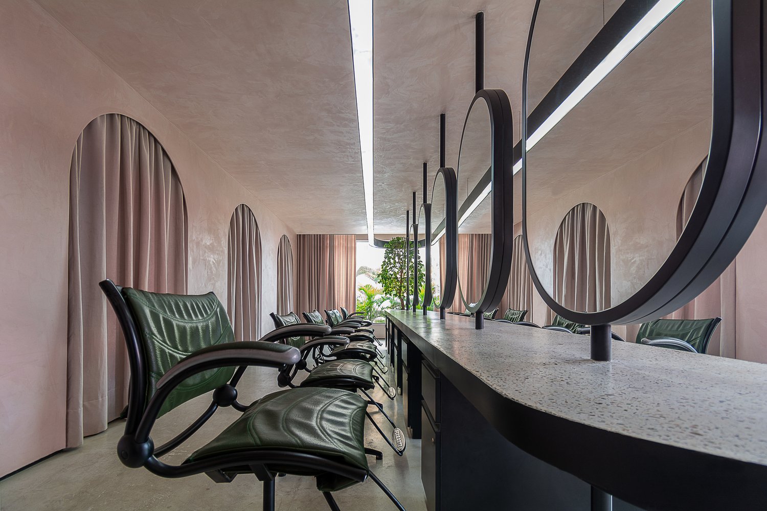 André Luís Coiffeur 美容院 / TRPC Arquitetos André Luís Coiffeur 美容院 / TRPC Arquitetos