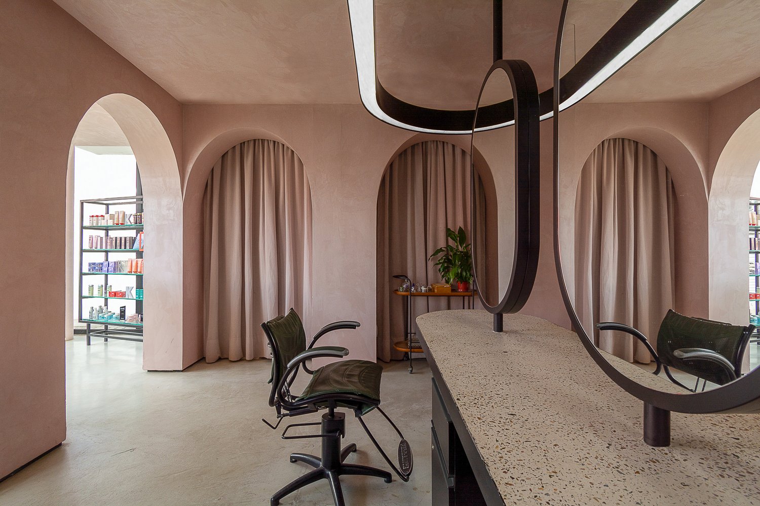 André Luís Coiffeur 美容院 / TRPC Arquitetos André Luís Coiffeur 美容院 / TRPC Arquitetos