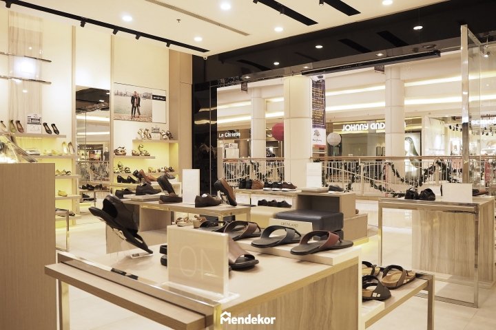 Andrew 鞋店，Mendekor，坦格朗 – 印度尼西亚