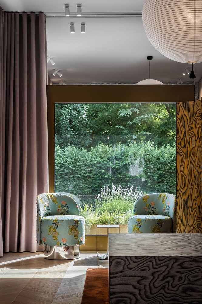 Aparterre 商店，由 Bogdan Ciocodeica Studio 设计