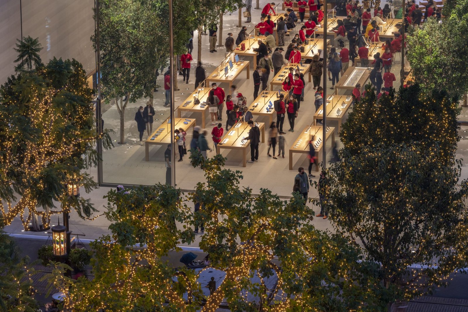 福斯特建筑事务所设计的苹果商店