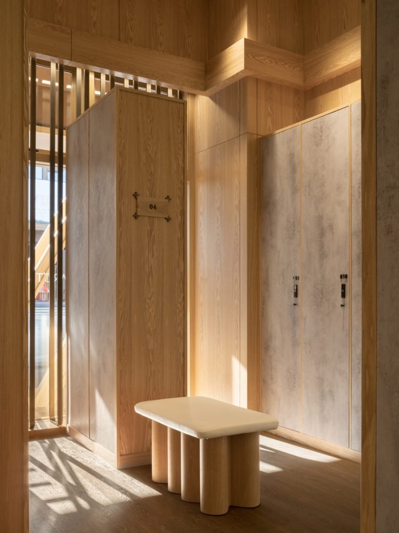 Still Young 的 Arc’teryx 商店