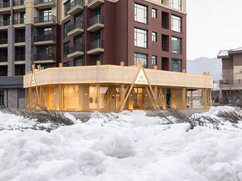 Still Young 的 Arc’teryx 商店