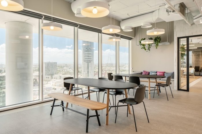 Armis 办公室 by switchup