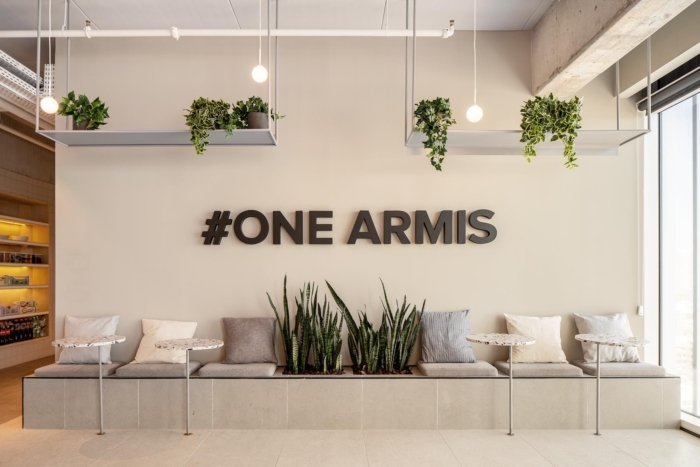 Armis 办公室 by switchup